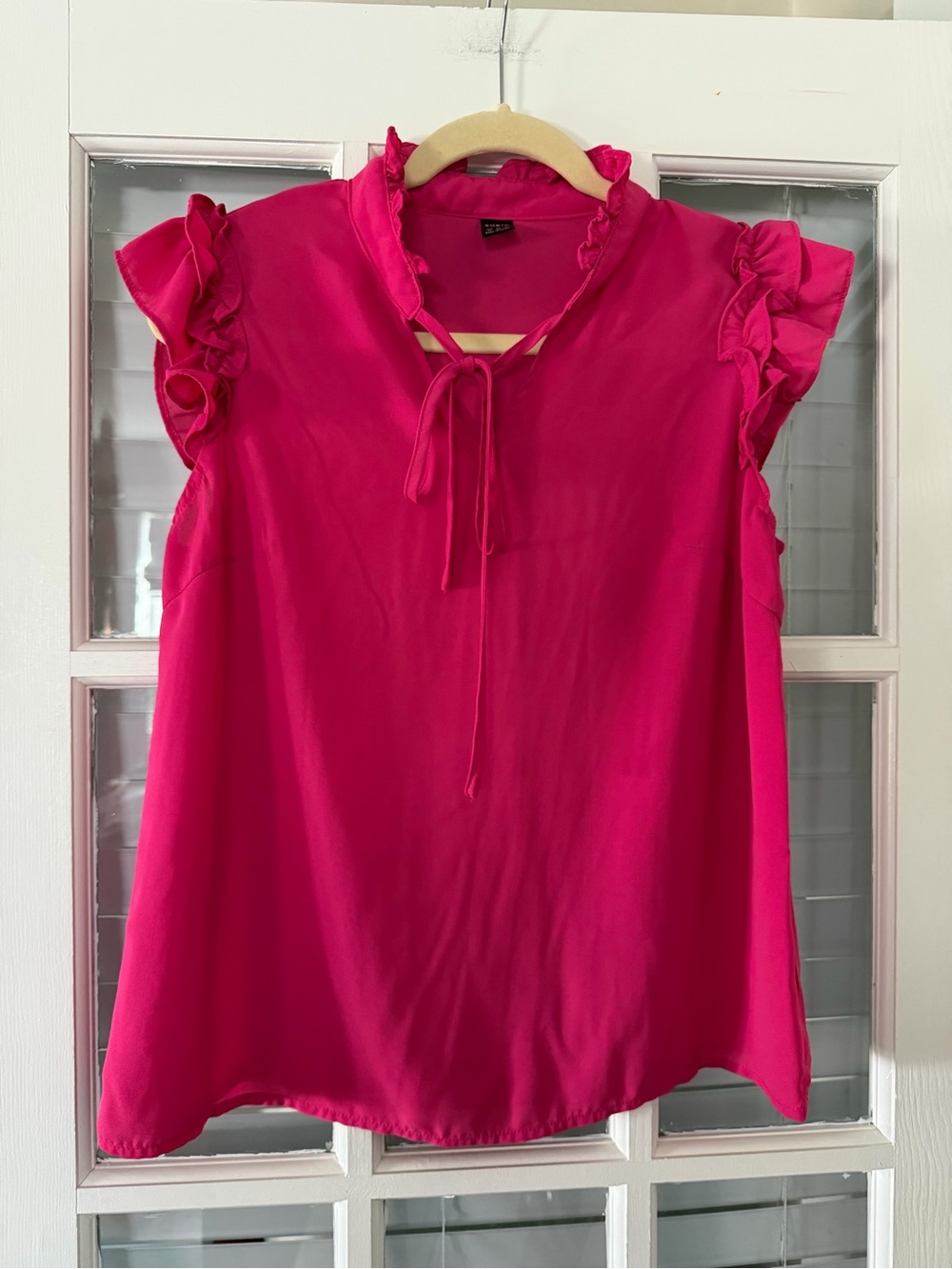 SHEIN Women’s M Ruffle Tie Neck Pink Satin Sleeveless Blouse | SKU 0290